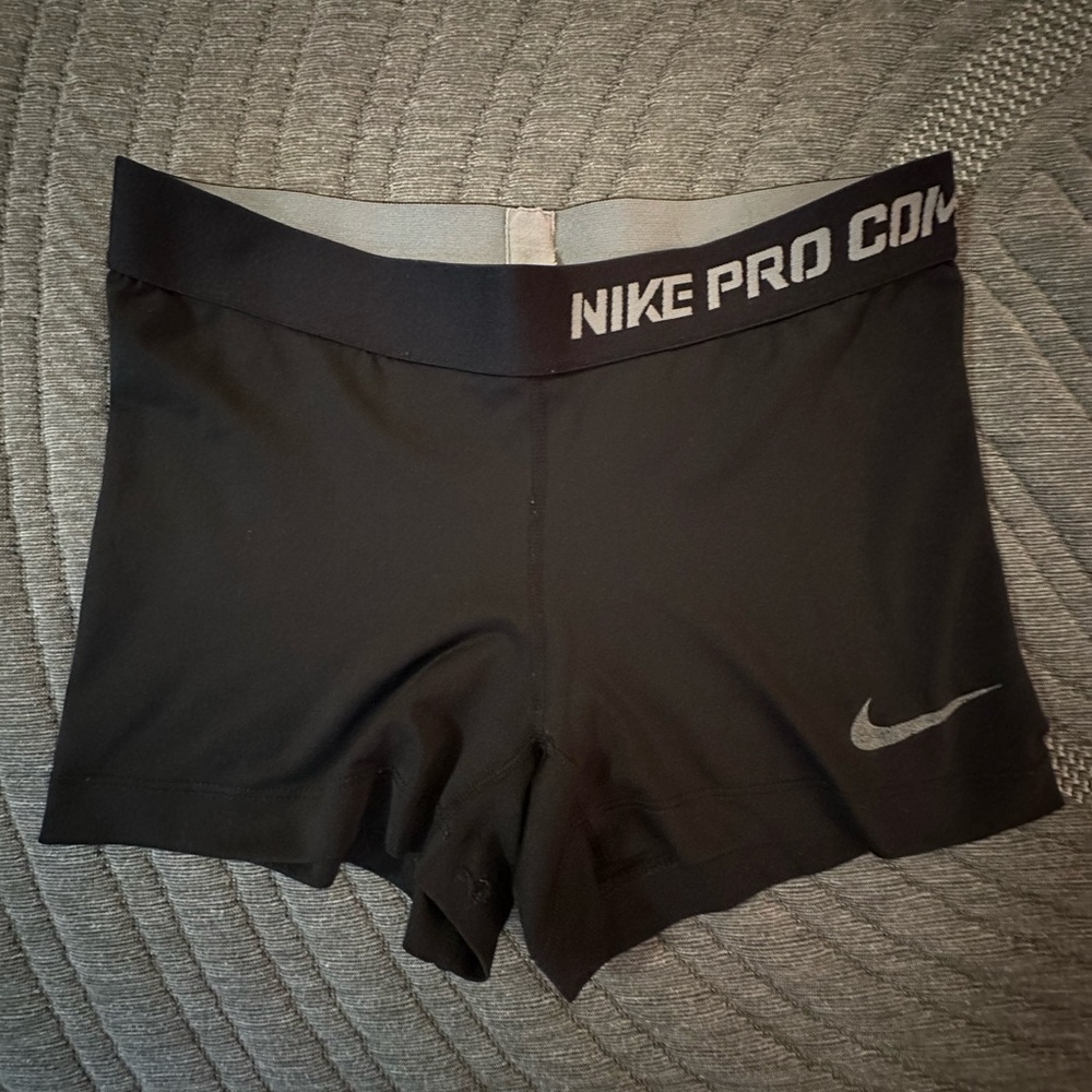 Nike Pro Combat Women's Compression Shorts - 3”
